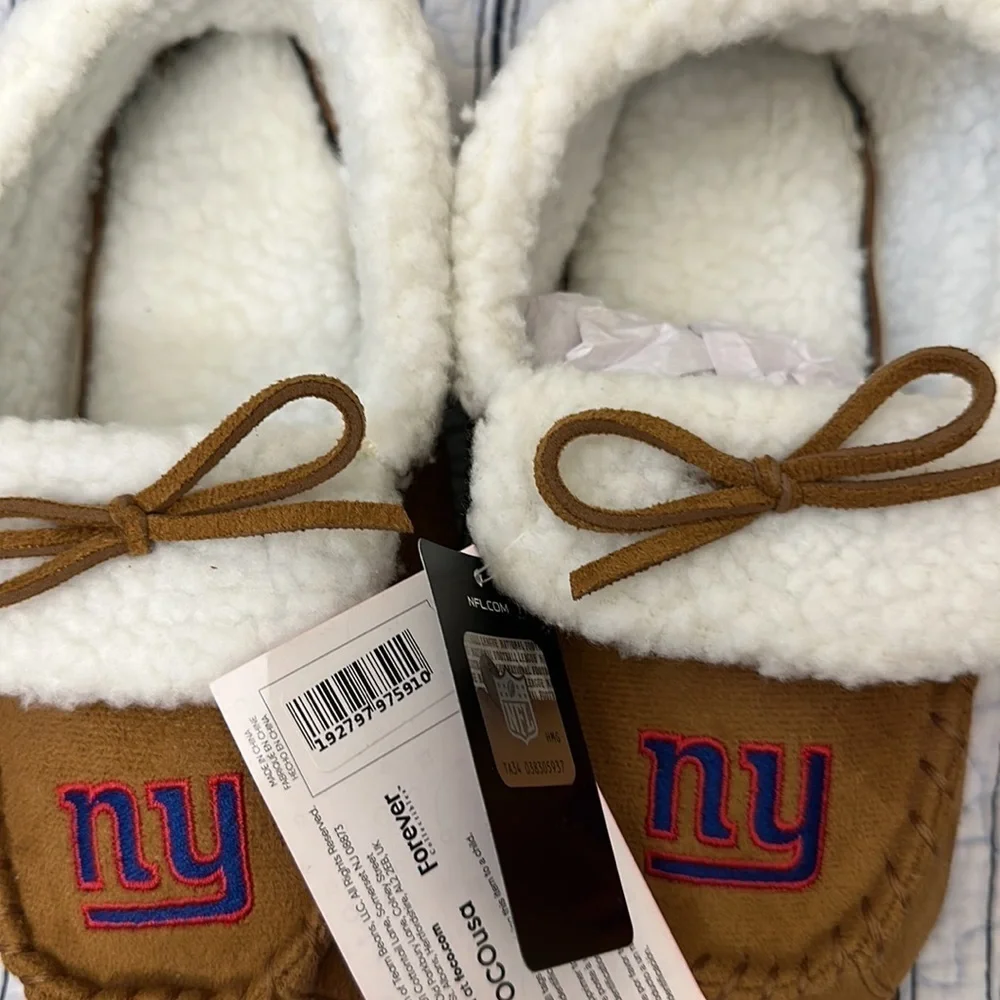 NWT NFL NY Giants Size XL (7-8) Kid's Youth Faux Fur Slippers Moccasins by FOCO